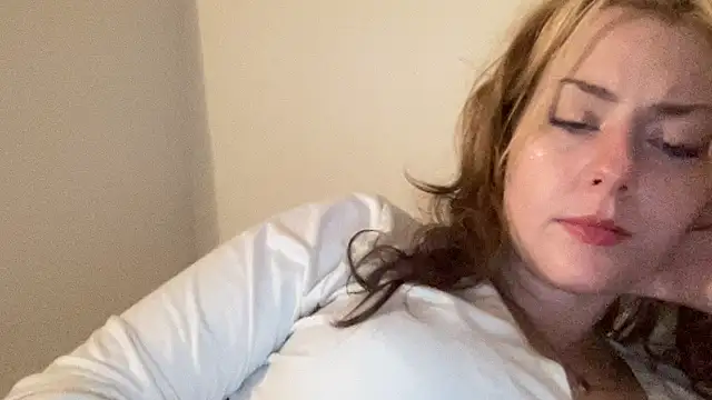 SkarlettRose96 online show from 10.15.25