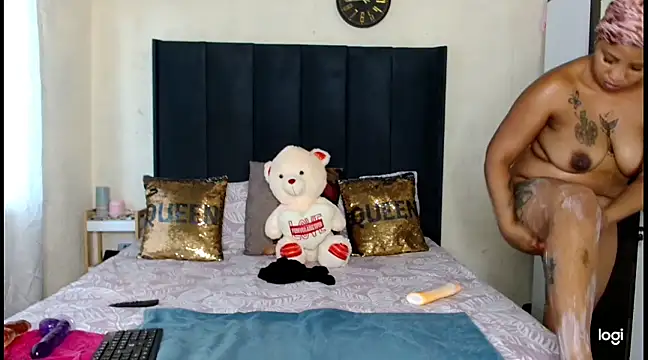 quenliyasa online show from 03.18.25