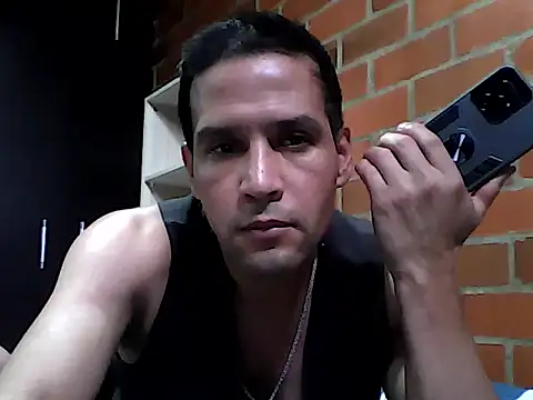 Snapshot of esteban2810m chatting on 03.02.26 esteban2810m online show from 03.02.26