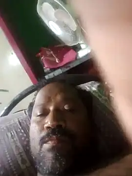 Snapshot of SSmadhu chatting on 10.28.25 SSmadhu online show from 10.28.25