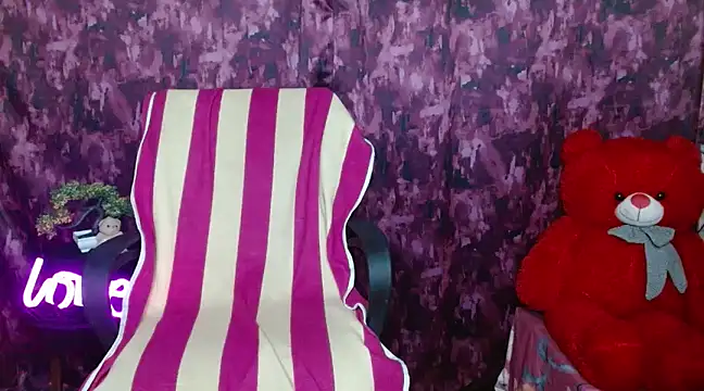 Snapshot of Naughty_Ayesha1 chatting on 01.02.25 Naughty Ayesha1 online show from 01.02.25