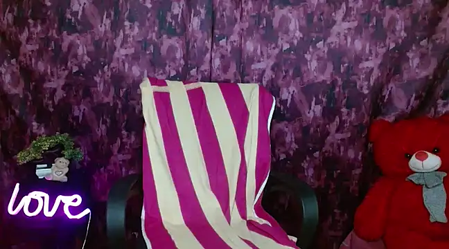 Snapshot of Naughty_Ayesha1 chatting on 01.22.25 Naughty Ayesha1 online show from 01.22.25