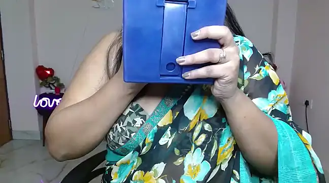 Snapshot of Naughty_Ayesha1 chatting on 02.22.25 Naughty Ayesha1 online show from 02.22.25