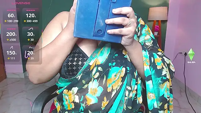 Snapshot of Naughty_Ayesha1 chatting on 11.05.25 Naughty Ayesha1 online show from 11.05.25