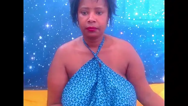 Snapshot of 2Sweetysmile chatting on 03.05.25 2Sweetysmile online show from 03.05.25