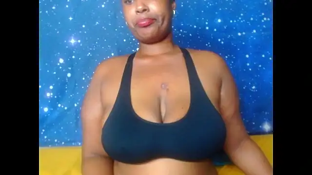 Snapshot of 2Sweetysmile chatting on 03.05.25 2Sweetysmile online show from 03.05.25