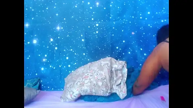 Snapshot of 2Sweetysmile chatting on 03.20.25 2Sweetysmile online show from 03.20.25