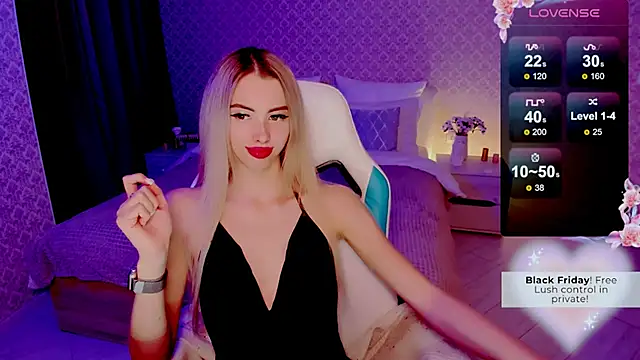 Snapshot of Emilia_Klar chatting on 12.07.24 Emilia Klar online show from 12.07.24