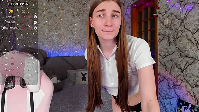  flowersweeet  online show from 02.26.25