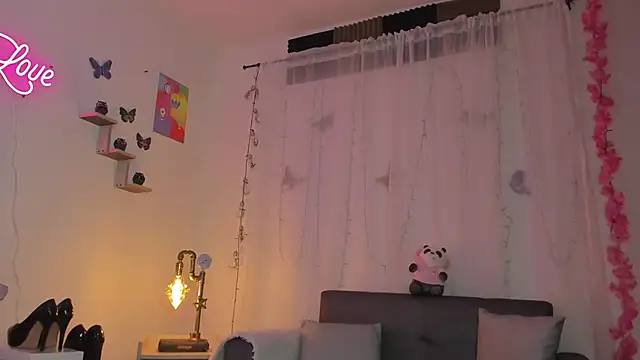 Alaia Love77 online show from 01.28.25