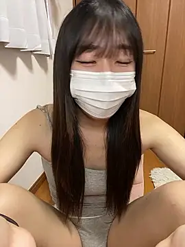 Snapshot of pantumieteruyo chatting on 04.20.26 pantumieteruyo online show from 04.20.26