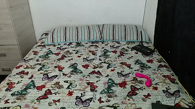 Snapshot of gissel13 chatting on 03.14.25 gissel13 online show from 03.14.25