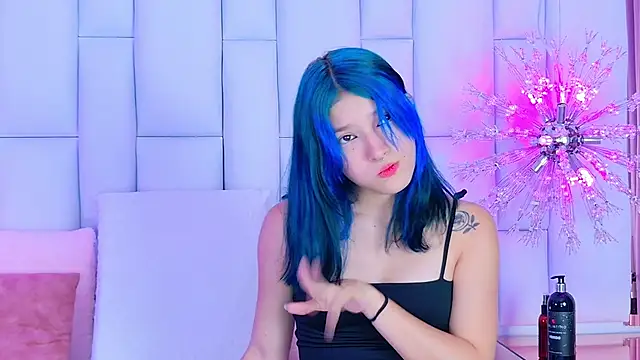 AlliciaKim online show from 03.13.25