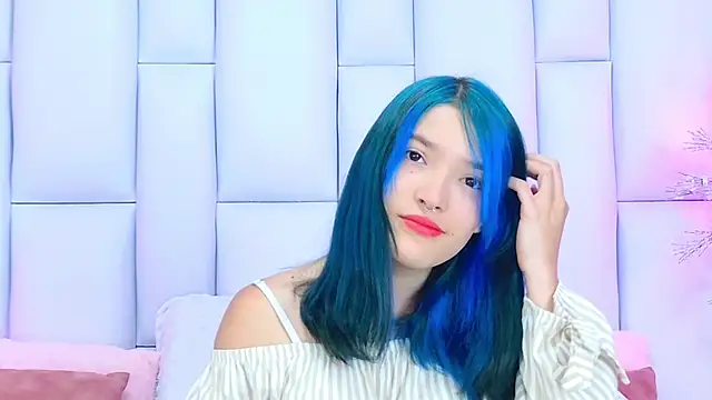 AlliciaKim online show from 03.17.25