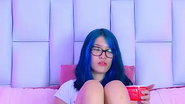 AlliciaKim online show from 03.21.25