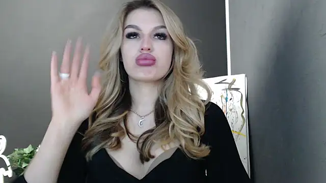 Snapshot of Your_Jessy chatting on 04.20.26 Your Jessy online show from 04.20.26