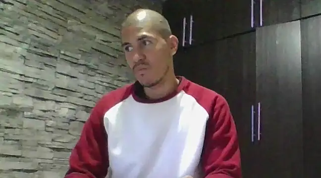 Snapshot of Sexylatin64 chatting on 02.23.25 Sexylatin64 online show from 02.23.25