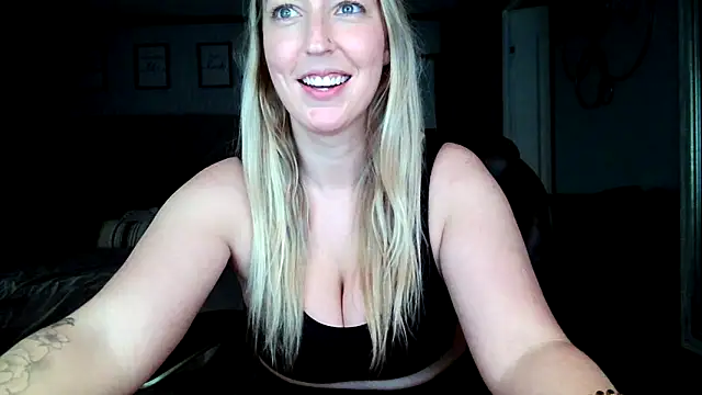 lucyallen4201 online show from 12.20.24