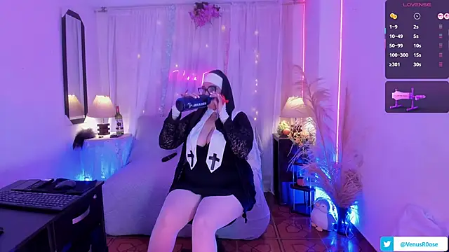 Snapshot of Venus_R0se chatting on 03.22.26 Venus R0se online show from 03.22.26
