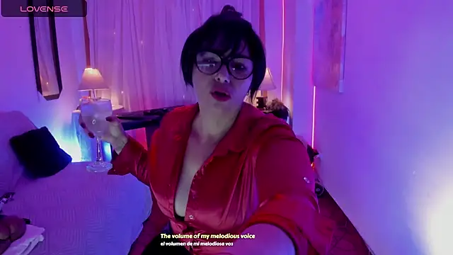 Snapshot of Venus_R0se chatting on 04.12.26 Venus R0se online show from 04.12.26