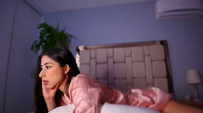 auroracaruso11 online show from 02.04.25