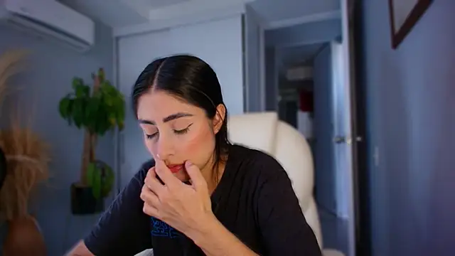 auroracaruso11 online show from 09.21.25