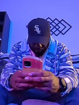 Snapshot of Stayinalive1992 chatting on 01.21.25 Stayinalive1992 online show from 01.21.25