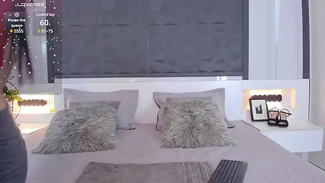 SaraGomez1 online show from 01.09.25