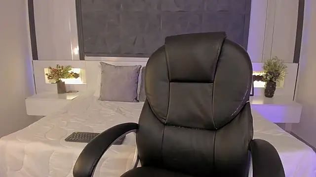 SaraGomez1 online show from 02.27.26