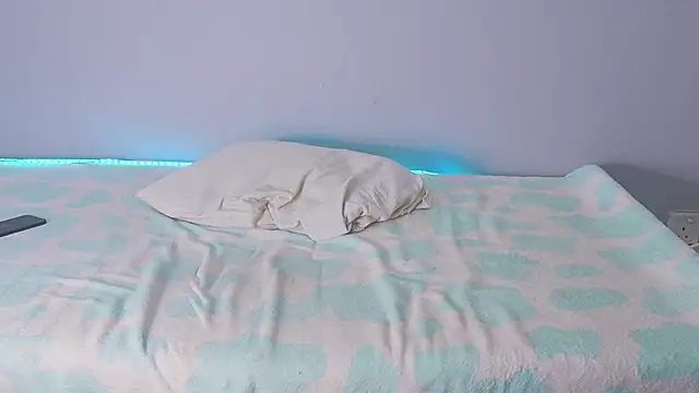 Snapshot of nethmisanjanaa chatting on 01.26.25 nethmisanjanaa online show from 01.26.25