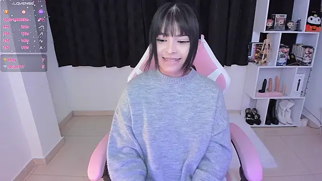 Snapshot of misshoneyxxx chatting on 03.04.25 misshoneyxxx online show from 03.04.25