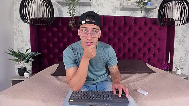 Andy Joy  online show from 02.19.26