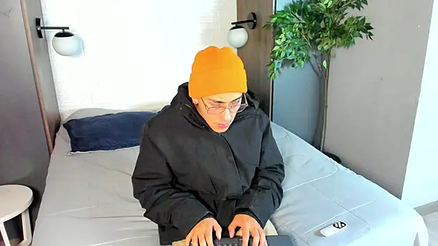 Andy Joy  online show from 03.06.26