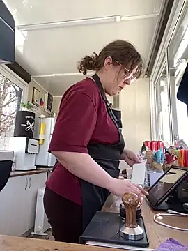 cinnabon  online show from 03.07.25