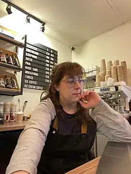 cinnabon  online show from 10.25.25