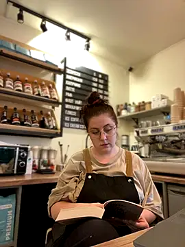 cinnabon  online show from 11.14.25