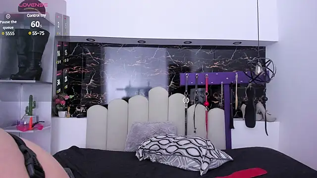 Kathia Armstrong online show from 12.27.24