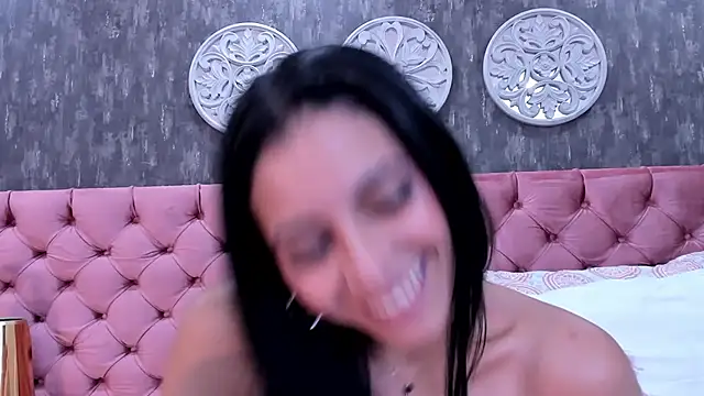 AnnyPrada online show from 12.19.24