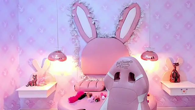 Snapshot of Saraa_Skinny chatting on 12.11.24 Saraa Skinny online show from 12.11.24