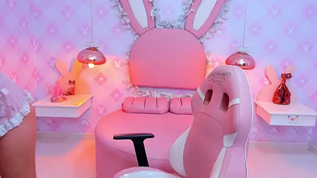 Snapshot of Saraa_Skinny chatting on 02.03.25 Saraa Skinny online show from 02.03.25