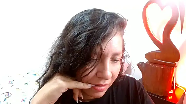 naihroby online show from 12.22.24