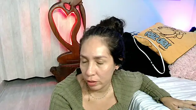 naihroby online show from 02.17.26