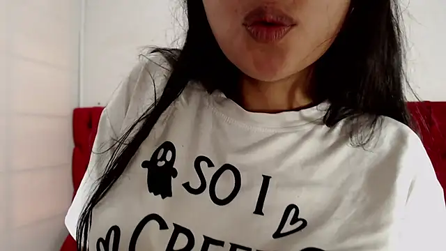 CarolineBrunx online show from 02.15.25