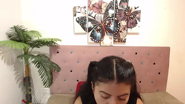 CarolineBrunx online show from 03.16.25