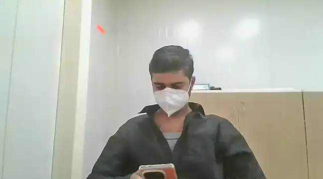 Snapshot of Ishan003 chatting on 12.15.24 Ishan003 online show from 12.15.24