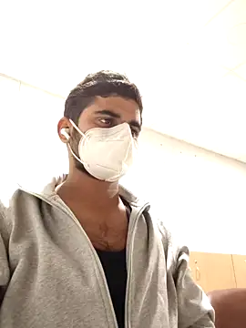 Snapshot of Ishan003 chatting on 12.19.24 Ishan003 online show from 12.19.24