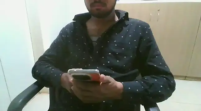 Snapshot of Ishan003 chatting on 02.04.25 Ishan003 online show from 02.04.25