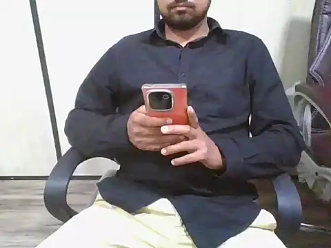 Snapshot of Ishan003 chatting on 02.11.25 Ishan003 online show from 02.11.25