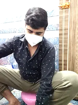 Snapshot of Ishan003 chatting on 11.20.25 Ishan003 online show from 11.20.25