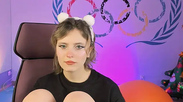 LolaAsmus online show from 12.28.24